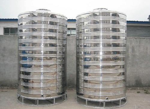 详细说一下圆柱型不锈钢保温水箱(图1)